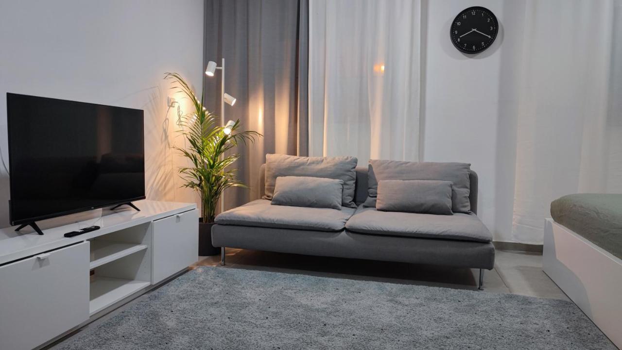 Studio Apartment 12 Minutes From Bahai'S Garden 海法 外观 照片