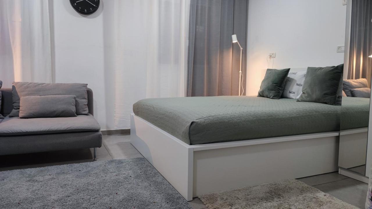 Studio Apartment 12 Minutes From Bahai'S Garden 海法 外观 照片