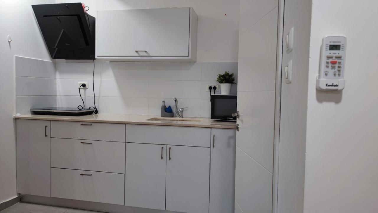 Studio Apartment 12 Minutes From Bahai'S Garden 海法 外观 照片